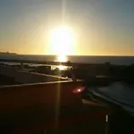 Mode\'S Beachfront
